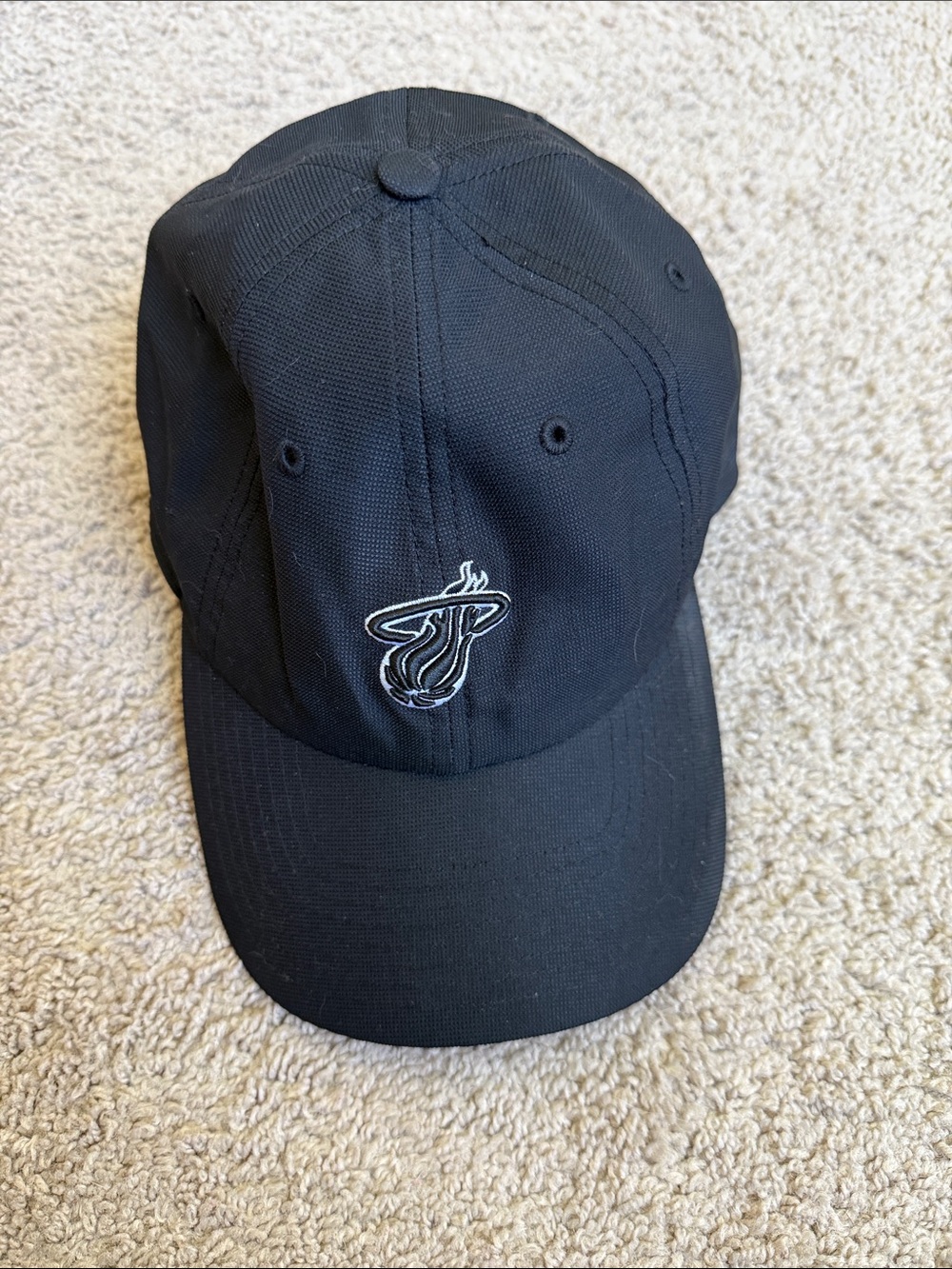 NBA Black Miami Heat Embroidered Logo Cap